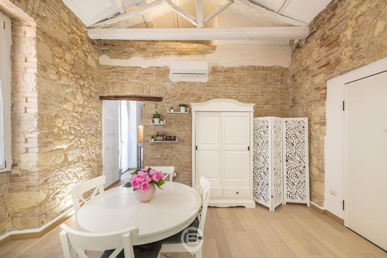 شقة Adriana'S New Loft كالياري المظهر الخارجي الصورة